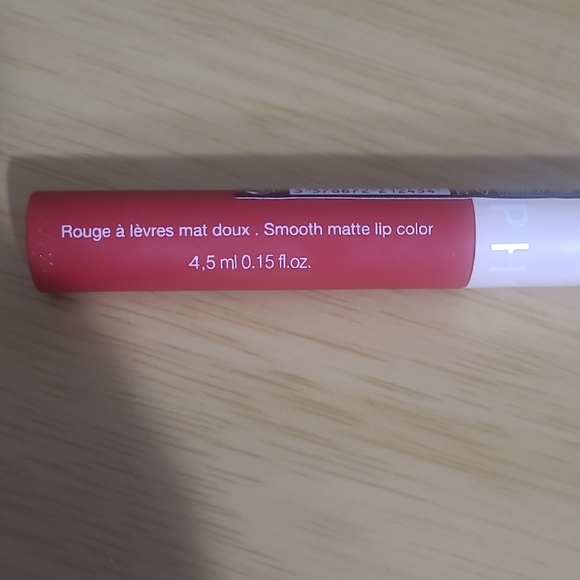 Sephora Soft Matte & Easy Lip Gloss in Bold Red - Picture 5 of 5